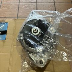 クボタトラクター　SL450HCQ-GS用　オルタネーターアッシ　T636815680　新品　ダンボール開封済みの画像