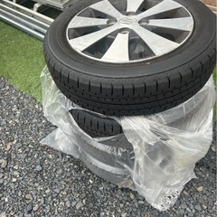 サマータイヤの画像