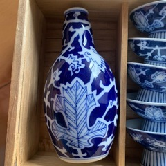 有田焼　徳利とおちょこセット 木箱入りの画像