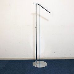 傾斜ハンガーラック　高さ無段階伸縮式　業務用展示ラック　スチール/クロームメッキ仕上げ　丸台座スリムタイプ　店舗什器ディスプレイの画像