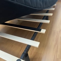 脚付きマットレスの画像