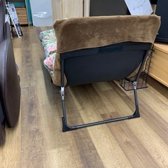 リクライニング三つ折りベットの画像
