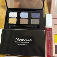 （決まりました）カラーパレット、化粧品いろいろの画像