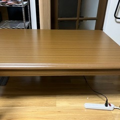 こたつテーブルの画像