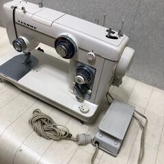 JANOME 蛇の目 ミシン MODEL 801 本体のみ フットコントローラー付き 動作確認済 レトロ アンティーク 手芸 洋裁 趣味 裁縫 古いミシン【糸島市内 送料無料】250811-8の画像