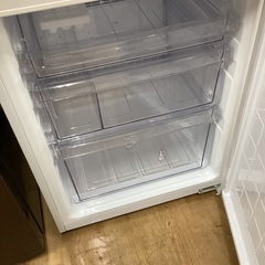 【トレファク神戸新長田店 買取/販売】取りに来られる方限定！SHARPの2ドア冷蔵庫2015年製のご紹介です！の画像