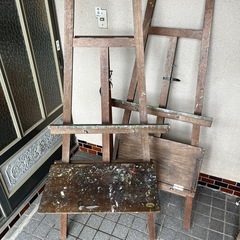イーゼルの画像