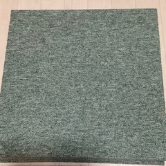 お話し中　
サンゲツ　タイルカーペット　１５枚➕αの画像