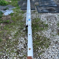 アルインコンBXV70住宅
用2連はしご。 全長7m02cm。 縮長4m00cm。 製品の重さ：15.5kg。千葉県柏市からの画像