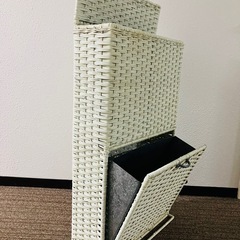 白い整理かごの画像