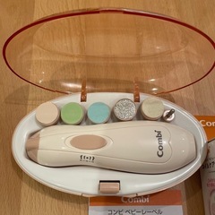 Combi 電動ネイルケアセットの画像
