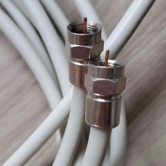 TV2分配器 BPK-SHJ2E1長め同軸ケーブル付きの画像