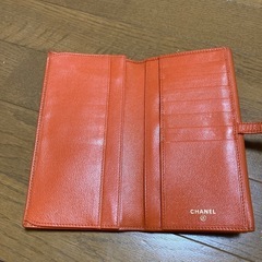 こちらは福岡市のお取引きです。最終お値下げ。本日お取引き出来るかたに。シャネル　長財布　折財布の画像