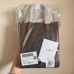 【未開封新品】マイケルコースGIGI エンパイア シグネチャー クロスボディスモールの画像