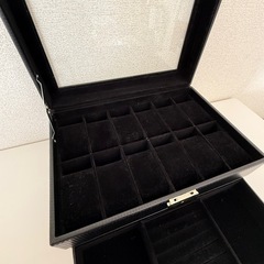 腕時計、ネックレス、リング、ピアスなどの収納ボックスの画像