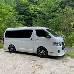 ハイエース(ベットキット付)の画像