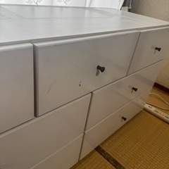 テレビボードなのかタンスなのかの画像
