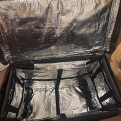 Uber eats 配達バックの画像