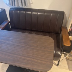 昇降式テーブルの画像