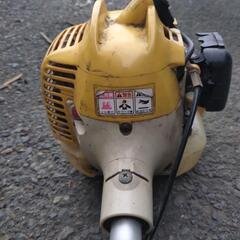 エンジン式草刈り機の画像