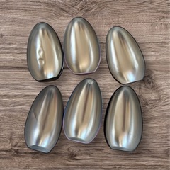 惑星の小石　卵型　お菓子入れの画像
