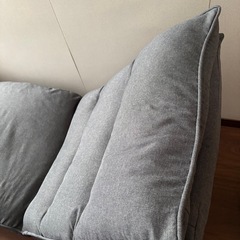 リクライニングチェア（座椅子）の画像