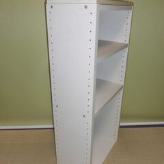 白の収納ボックスの画像