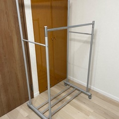 2段ハンガーラックの画像