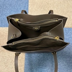 CHARLES&KEITH  クラシックダブルハンドルトートバッグDarkMossの画像