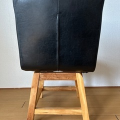 ⭐︎急募⭐︎今週末まで！　椅子　イス　ダイニングチェア　回転タイプ　合皮　ブラック　一脚　レトロの画像