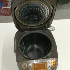 0811-175 2013年製　象印 炊飯器　3合炊きの画像