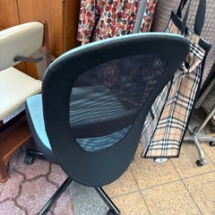 オフィスチェア　椅子　事務の画像