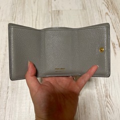 MIUMIU ミュウミュウ 三つ折財布の画像
