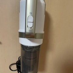 掃除機  サイクロン　スティッククリーナー アイリスオーヤマ ホワイト 2021年製の画像