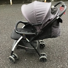 joieベビーカーの画像