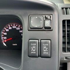 日産セレナ ハイウェイスター　Ｖセレクション 2009　ＴＶナビ　ＥＴＣ　ＦＯＧ　ＨＩＤ　アルミ付き　左右自動ドア　バックカメラ　８人乗りの画像