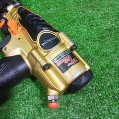 日立 N5004HMF 高圧エアタッカー【市川行徳店】【店頭取引限定】【中古】管理番号：IT2FFO6YH33Eの画像