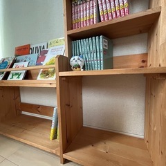 絵本だなの画像