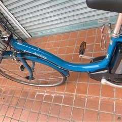 大阪市内配達無料 ブリヂストン電動アシスト自転車　バッテリー8.9Ah　ブルーの画像