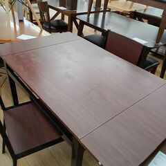 ★ジモティ割あり★  伸縮ダイニングセット　イス2脚付き 赤茶色 H75×D70×W80～120 クリーニング済み TK6149の画像