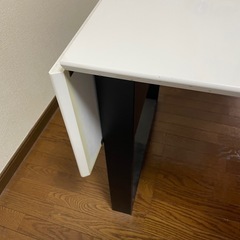 ニトリ　折りたためるダイニングテーブルの画像