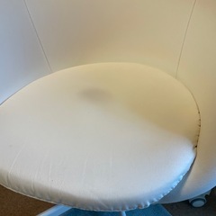 IKEA SKRUVSTA  デスクチェア リビングチェアの画像