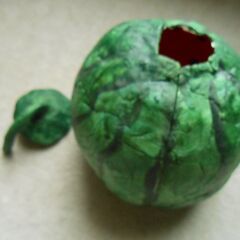 スイカ型オブジェ 蓋付き 。※貯金箱としても楽しめます。の画像