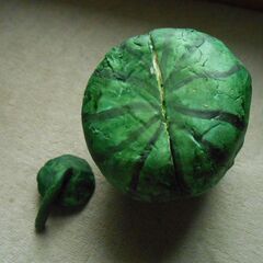 スイカ型オブジェ 蓋付き 。※貯金箱としても楽しめます。の画像
