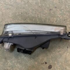 ヘッドライト 右側　中古　Headlight RH SUBARU インプレッサ IMPREZA GC8 GF8の画像