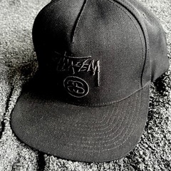 STUSSY キャップ×Tシャツセットの画像