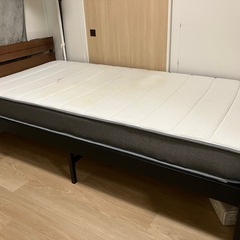 ニトリ シングルベッド マットレス付きの画像