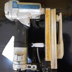 【中古品】マキタ　TA1025A  常圧タッカ　動作確認OK（沖縄市）KODENの画像