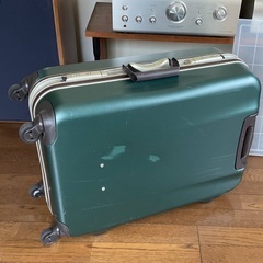 キャリーバッグ　　スーツケース68cmの画像