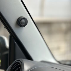 jb23 ジムニー　Aピラー(取付け穴有)&自作バッフルボード の画像